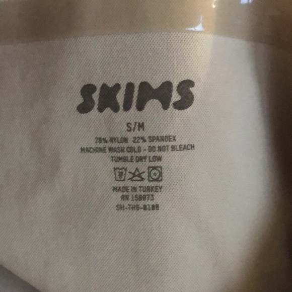 Skims Core Control Thong Back Panty Size S/M - Picture 4 of 6